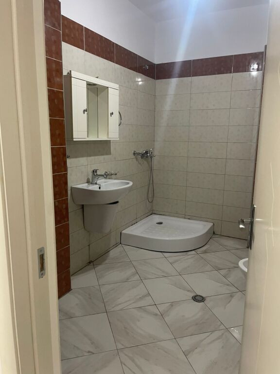 Apartament 1+1 per qera ne Astir!