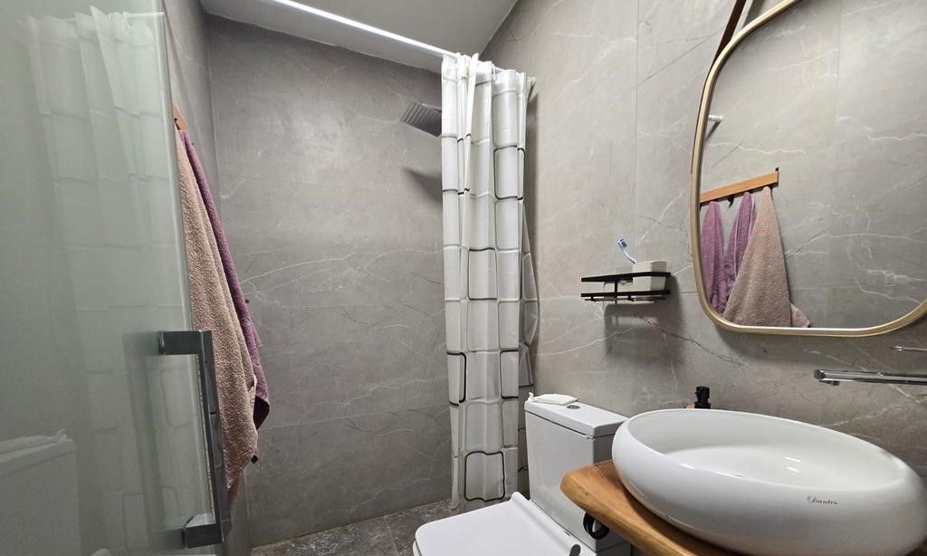 Garsoniere per Qira tek 21 Dhjetori - 42,000 ALL