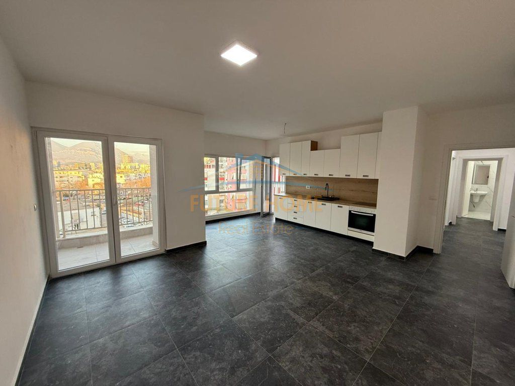 Shitet, Apartament 2+1+2 ,Zogu i Zi,Tiranë