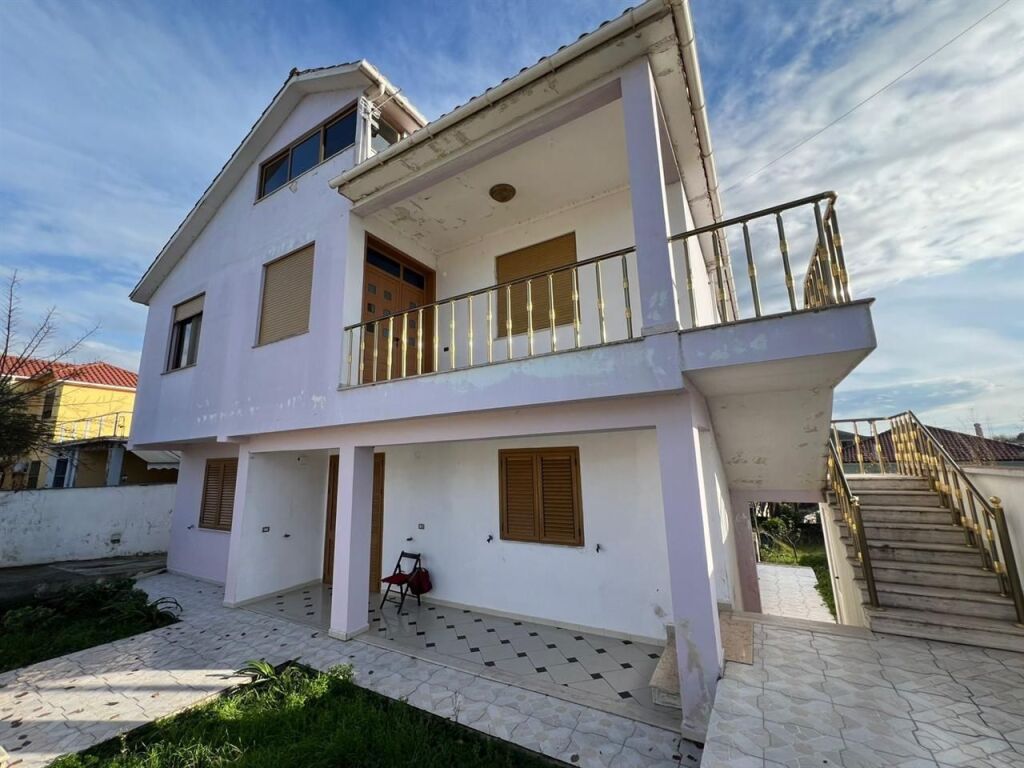 FOR SALE 3 STOREY VILLA RRASHBULL DURRES 220,000 EURO 220 000EUR