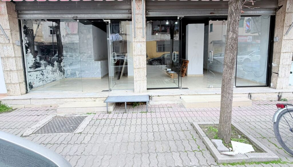 JEPET ME QERA AMBIENT BIZNESI ISH FABRIKA E BUKES,DURRES