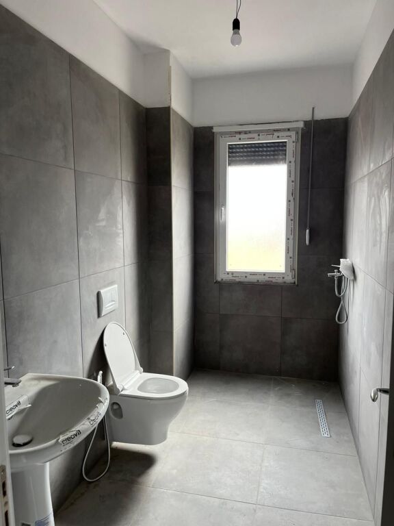 Apartament me qera 2+1+2+ballkon