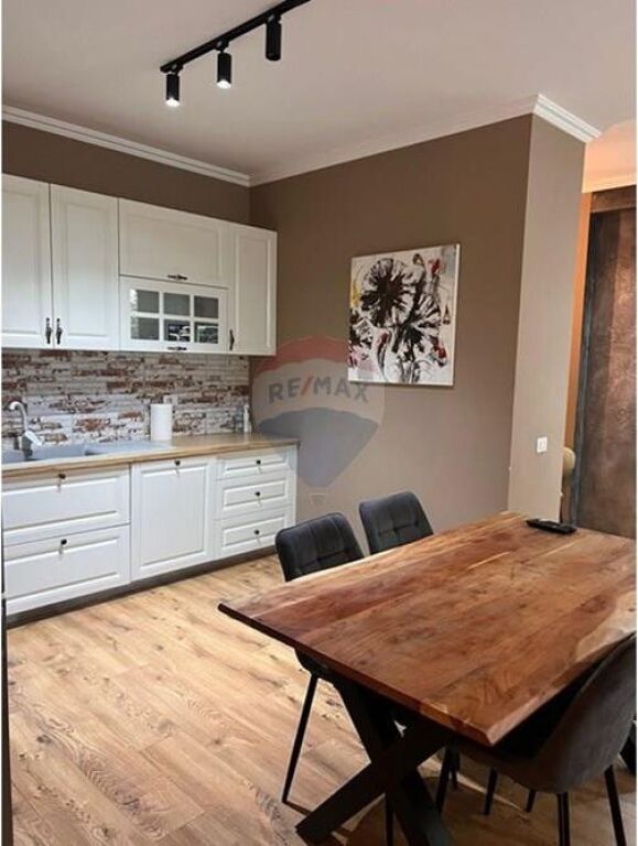 Apartament 2+1 per qira te Kopshti Botanik