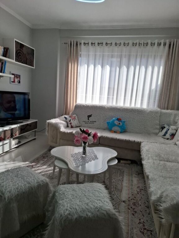 VENDESI APPARTAMENTO 3+1+3 ASTIR 210.000 EURO