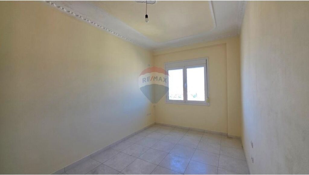 🏡 Shitet Apartament 2+1 në Transballkanike, Vlorë Pas Supermarket Haso