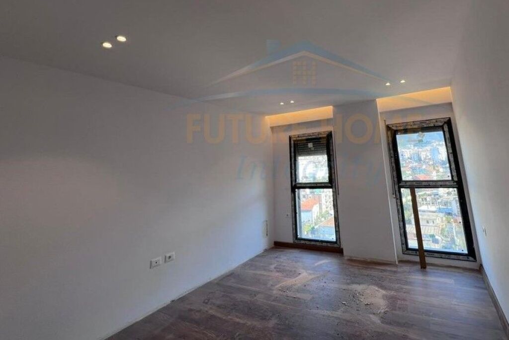 Shitet, Apartament 2+1, Porcelan