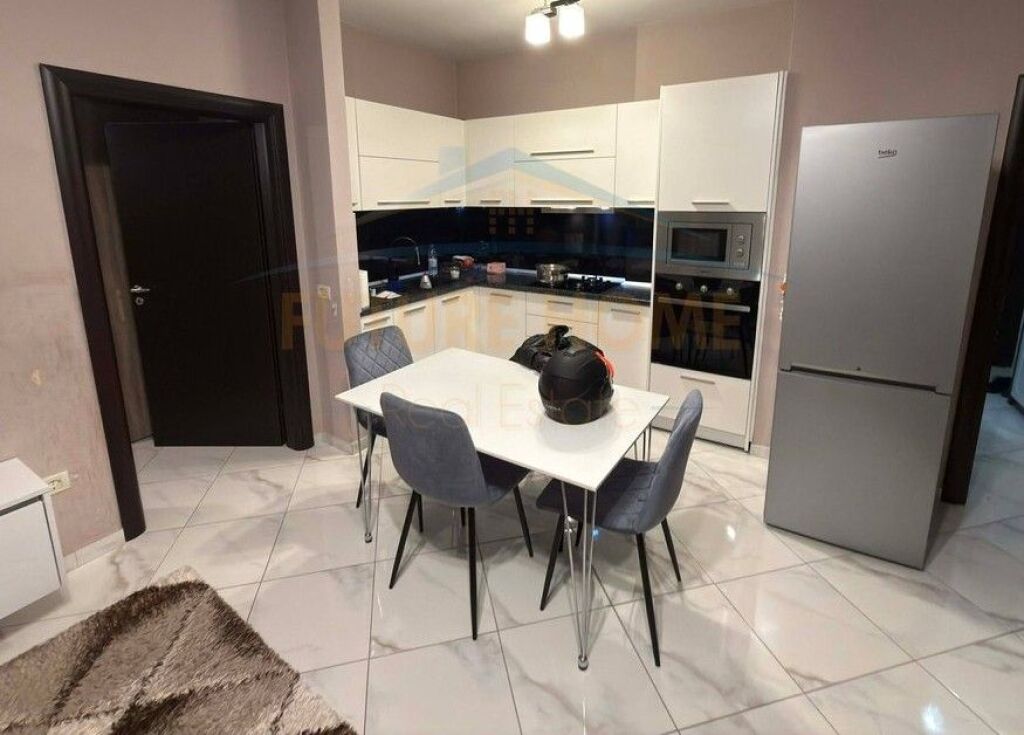 Shitet, Apartament 1+1, Unaza e Re