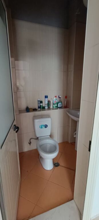 VENDIAMO NEGOZIO VICINO AL RISTORANTE FRESKU 🏬 📐 165 m² spazio interno + 150 m² veranda 📍 Piano 0 | Costruito nel 2014