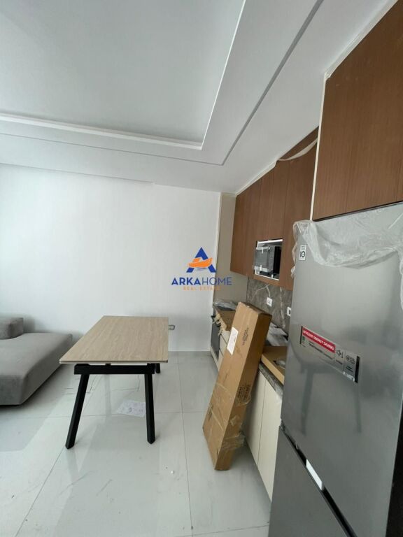 AFFITTASI APPARTAMENTO 1+1+BALCONE "ZOGU I ZI" 900 EURO