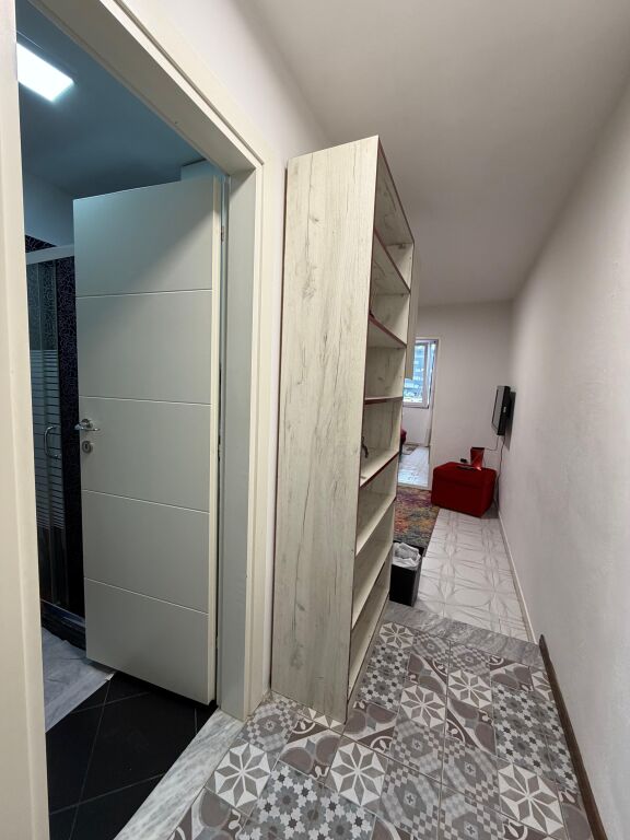 Jepet me qira apartament 1+1