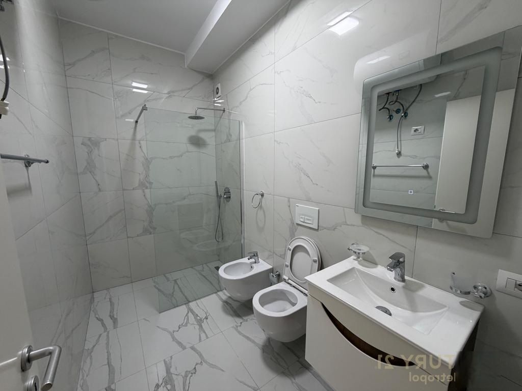 Appartamento 2+1+2 anni ampio 2