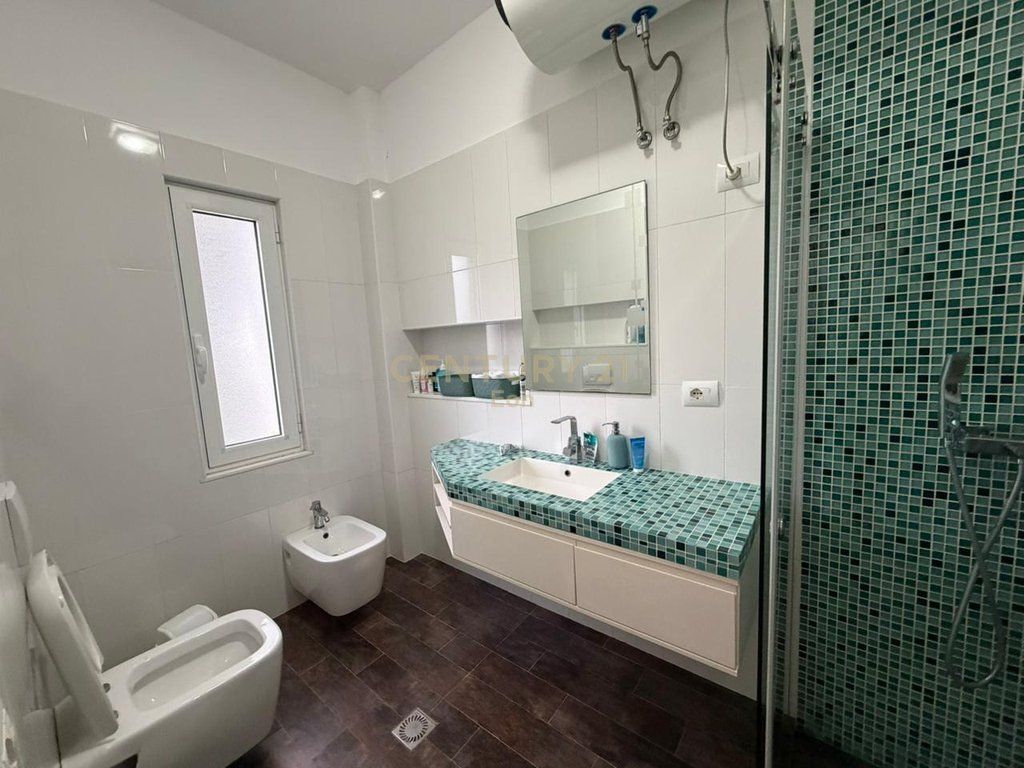 3-storey Villa For Sale in Qerret! 1,000,000 €