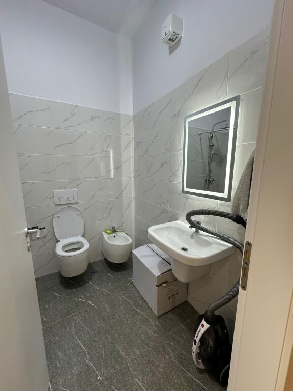 Super appartamento 2+1+2 in affitto al Crocevia Vasil Shanto/1000 euro