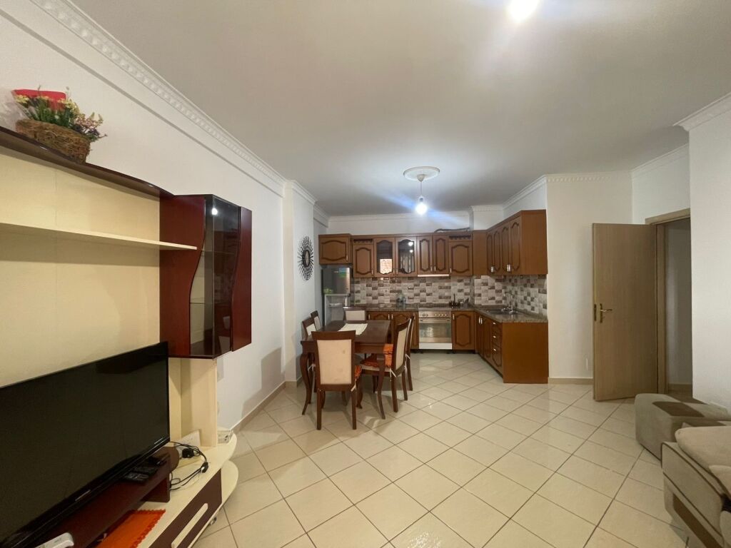 For rent 2+1+2 ASTIR AT ARTISTI BAR 50,000 leke