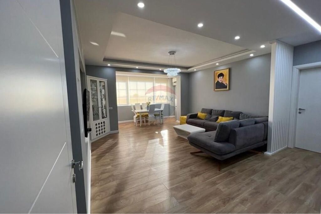 Apartament për Shitje  2+1+2– Rruga e Thesarit, Fresk, Tiranë