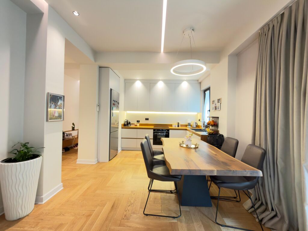 Shitet apartament 2+1 tek Kodra e Diellit 1