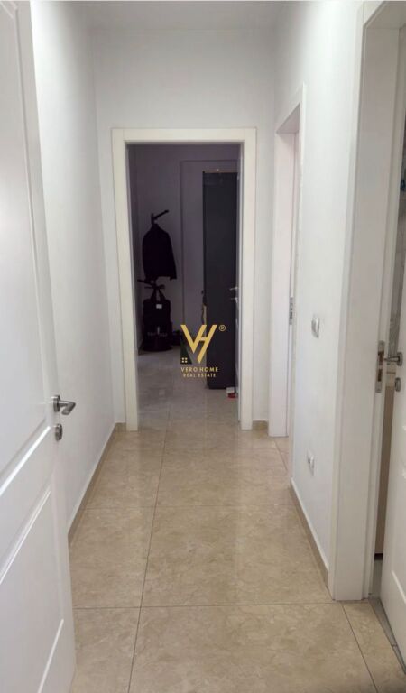 JEPET ZYRE 105 M2 ME QIRA TE TREGU CAM 1.400 EURO