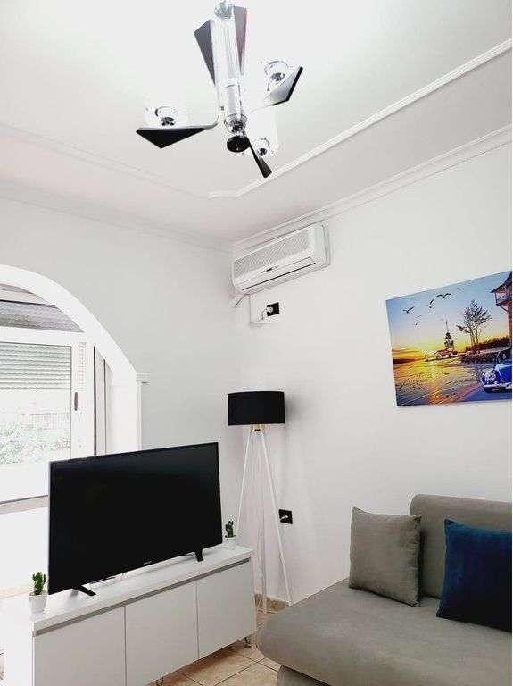 ME QIRA APARTAMENT 1 + 1 TEK SHKOLLA E KUQE !!