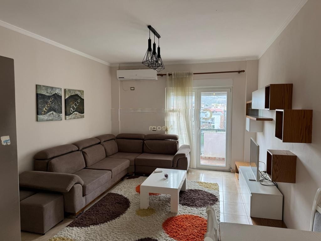 appartamento 2+1 vicino al palazzo delle brigate è dato