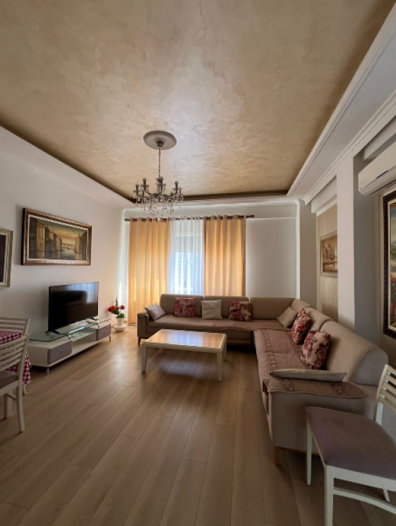 🏡 JEPET ME QIRA | APARTAMENT 1+1 — Rruga Frosina Plaku | Kompleksi Kontakt   