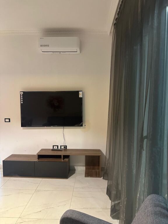 Jepet Me Qera Apartament 1+1+1 Ballkon