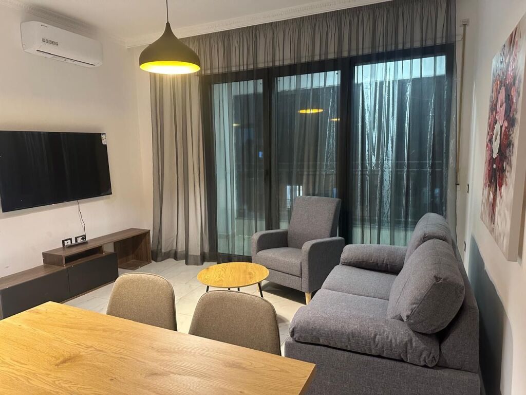 Jepet Me Qera Apartament 1+1+1 Ballkon