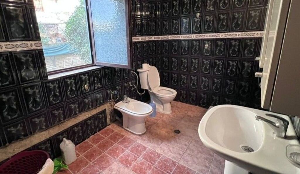 Qera, Apartament 2+1, Ish Parku i Autobuzave , Tirane.