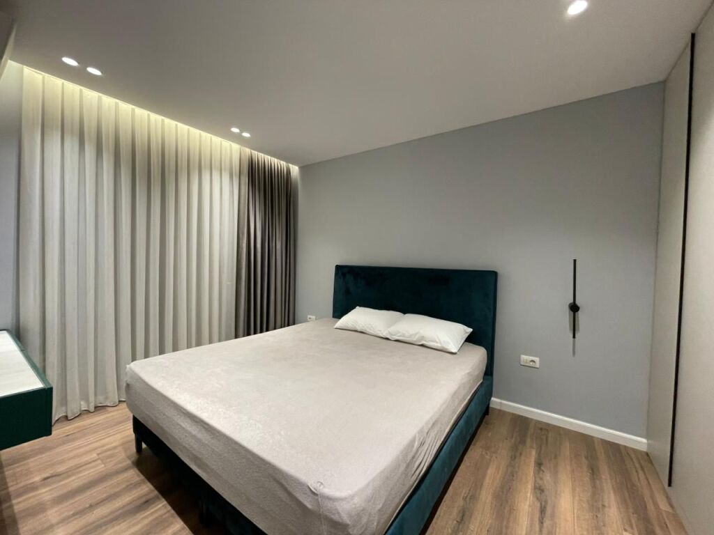 Apartament 2+1 per qira tek Ish-Fusha e Aviacionit.