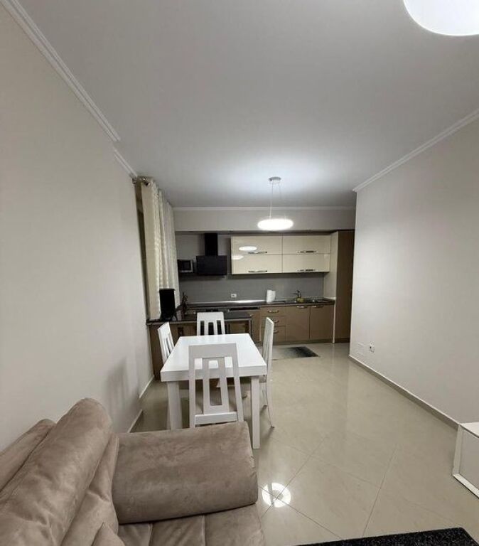 Appartamento 2+1 In Affitto nel Complesso Magnet, Tirana - 770€ | 80 m²