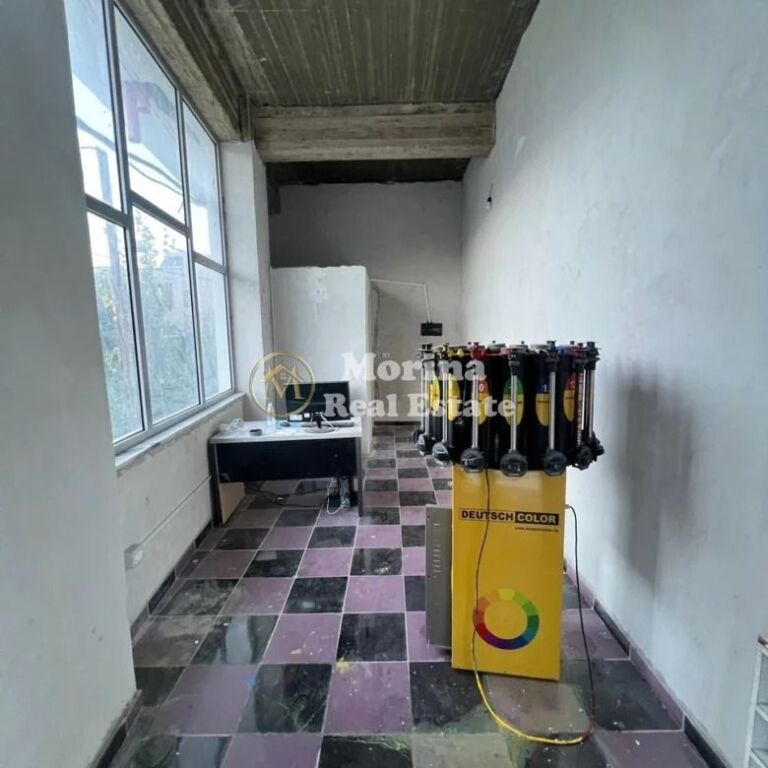 Qera | Ambjent Biznesi/zyre | Yzberisht | 250 €/muaj