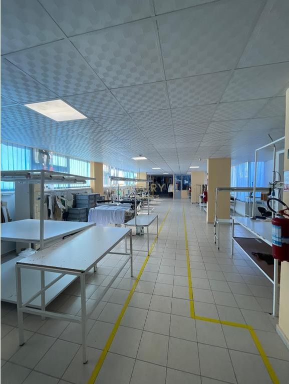 JEPET ME QERA FABRIKE PER RROBAQEPSI/FASONERI NE DURRES