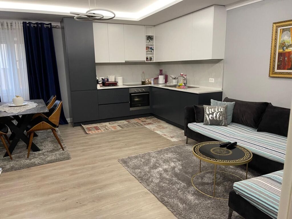 Apartment 3+1 for sale at Brryli.