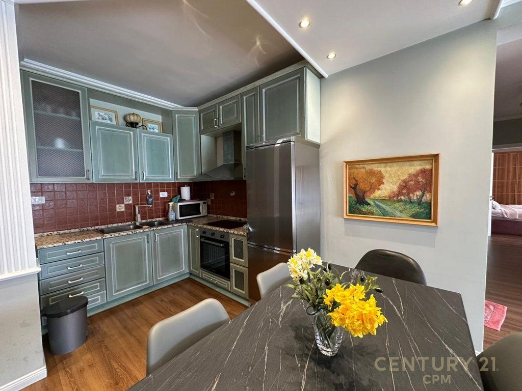 Appartamento 2+1+2 in Affitto a Bllok – 1.500 €/Mese