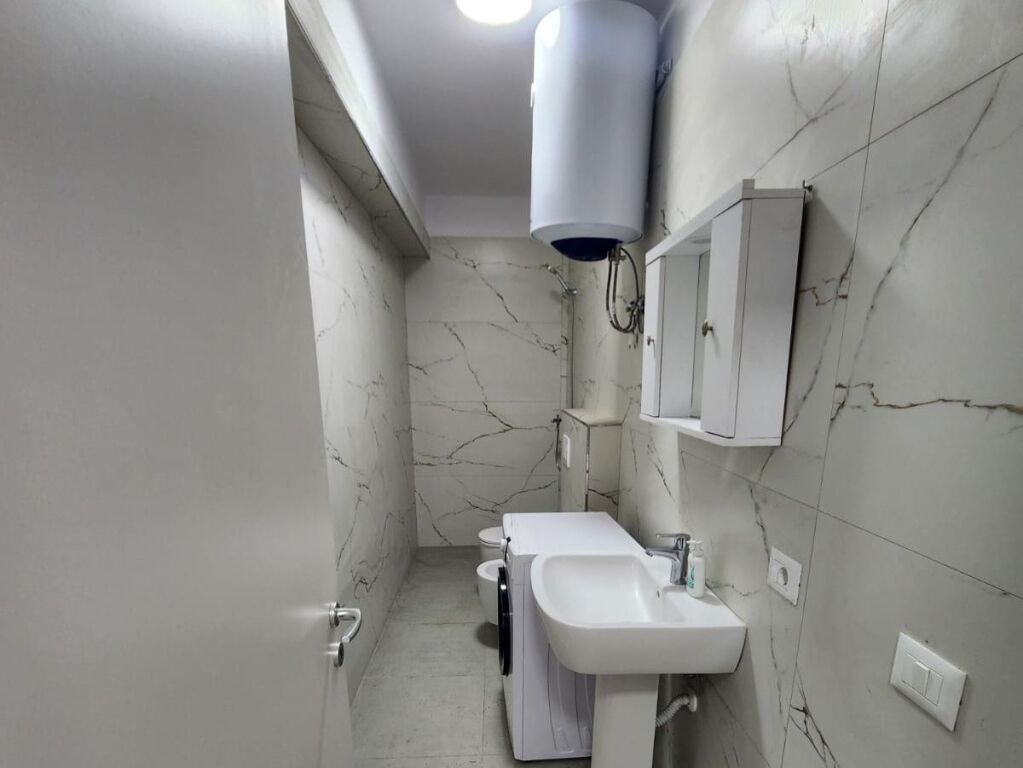 APPARTAMENTO APPENA INVESTITO IN AFFITTO VICINO A KAZAZI, DURRËS