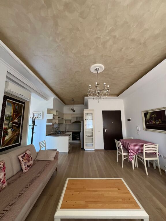 Affittasi appartamento 1+1 – Via Frosina Plaku, Complesso Contatto 📍