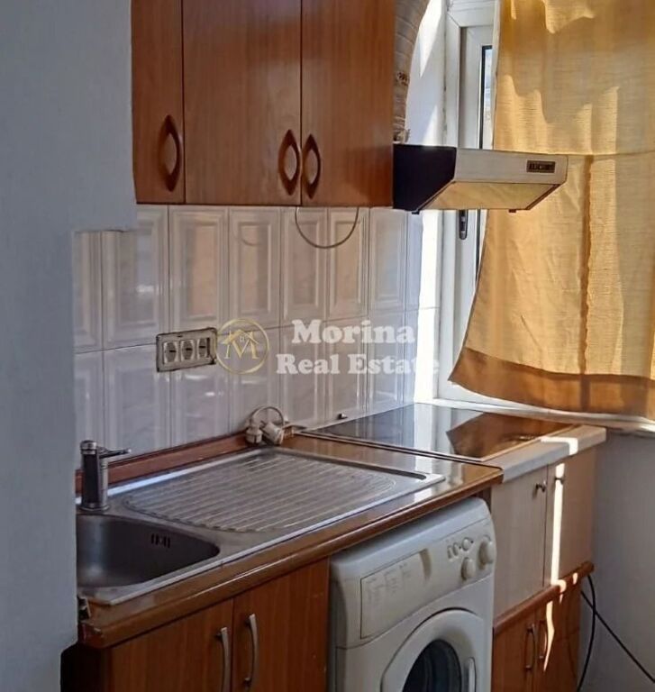 Affitto | Monolocale | Viale Zogu I | 350 €/mese