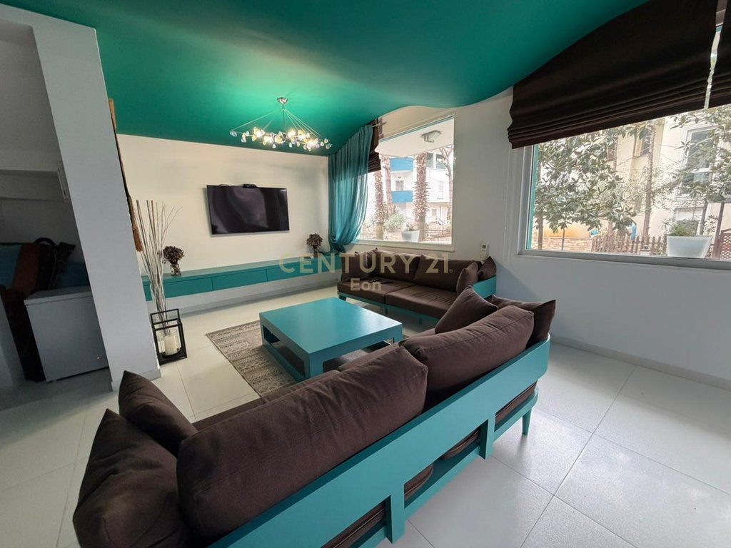 3-storey Villa For Sale in Qerret! 1,000,000 €