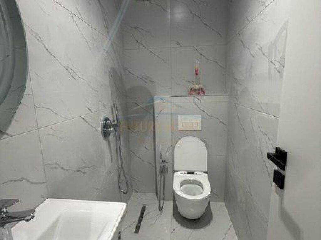 Qera, Apartament 1+1, Komuna e Parisit