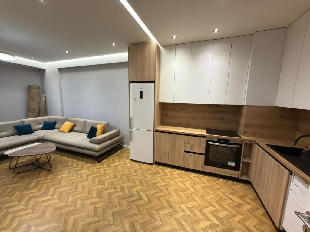 Qera, Apartament 1+1+Post Parkim, Unaza e Re, Tirane, 500€