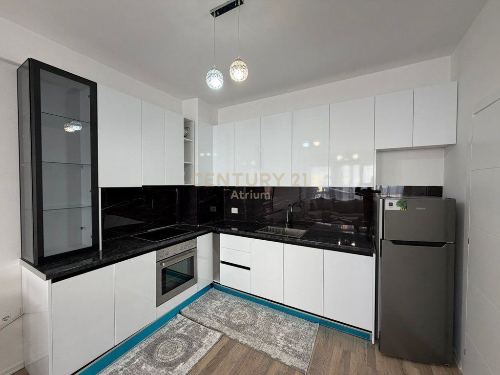 APARTAMENT ME QERA 1+1+BALLKON NE ASTIR TEK URBAN GATE