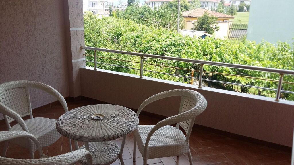 Shitet vile 4 kateshe prane Vilave Amerikane