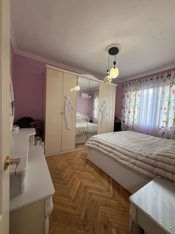 🏠Shitet Apartament 2+1 📍Myslym Shyr  🏢Kati i 4, pa ashensor 📐Sip. 72m2 💶 Çmimi : 210.000€, Dokumentacion i rregullt hipotekor