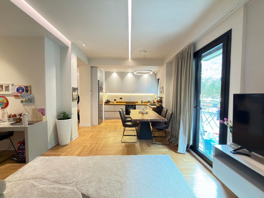 Shitet apartament 2+1 tek Kodra e Diellit 1