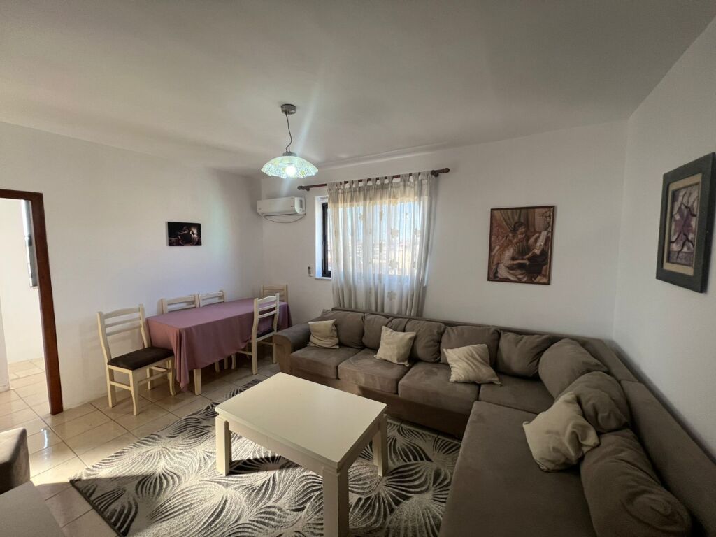 AFFITTO APPARTAMENTO 2+1 VICINO ALLA SCUOLA BAJRAM CURRI