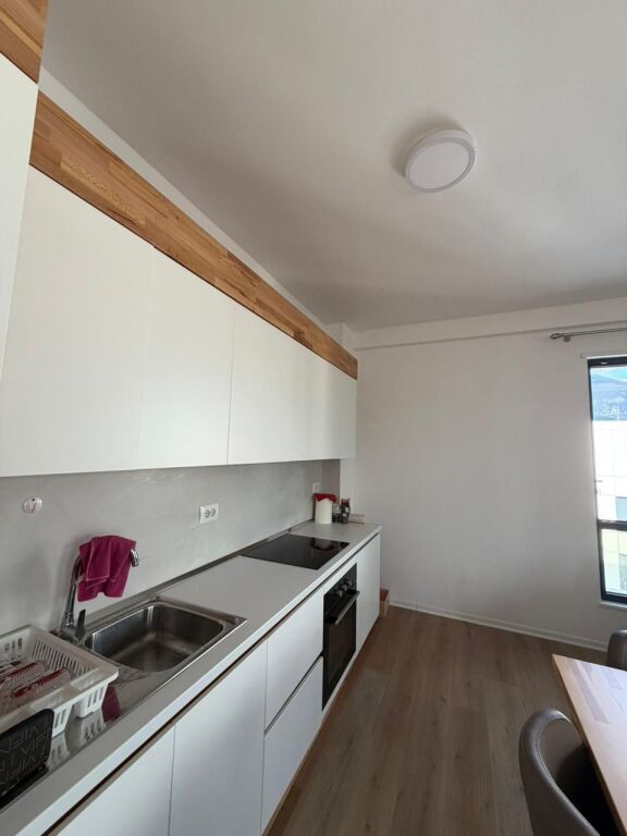 🏡 Appartamento 2+1 con veranda in vendita a Rezidenca Erli