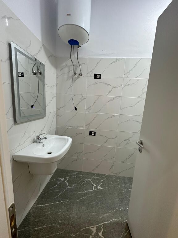 Super appartamento 2+1+2 in affitto al Crocevia Vasil Shanto/1000 euro