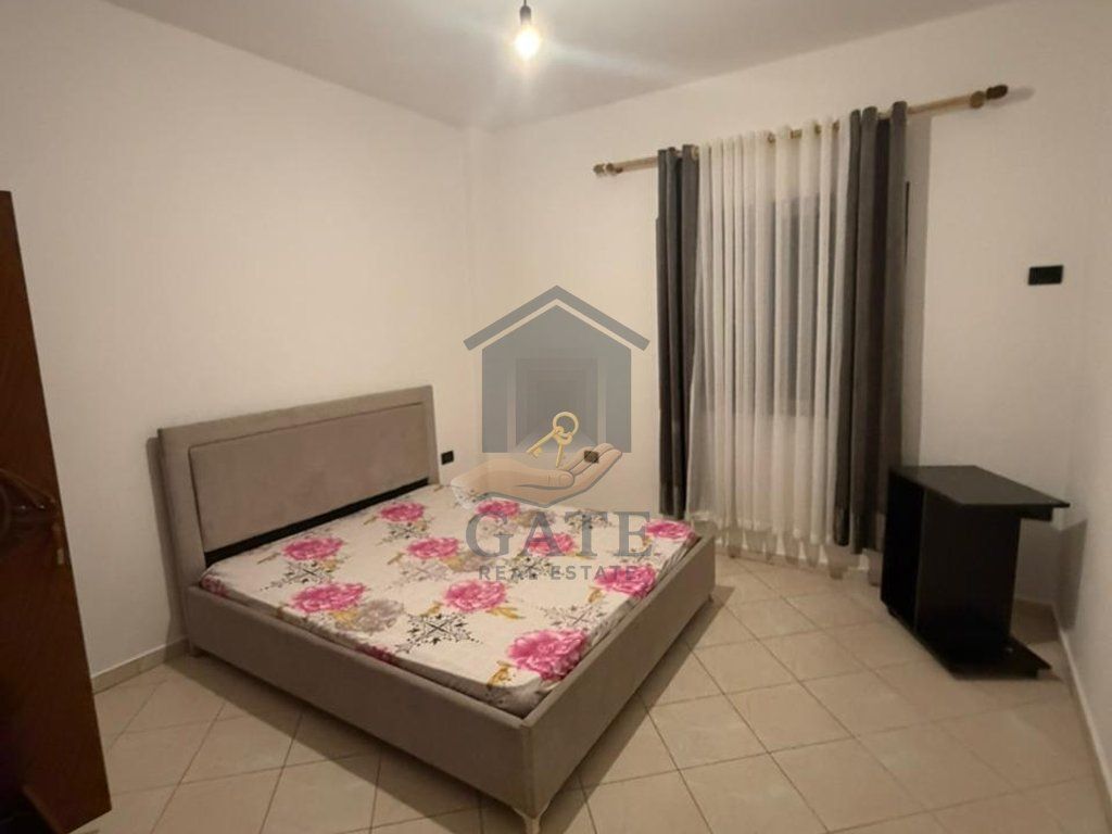 Apartament 1+1 me qira në zonën e Ish-Kënetës.