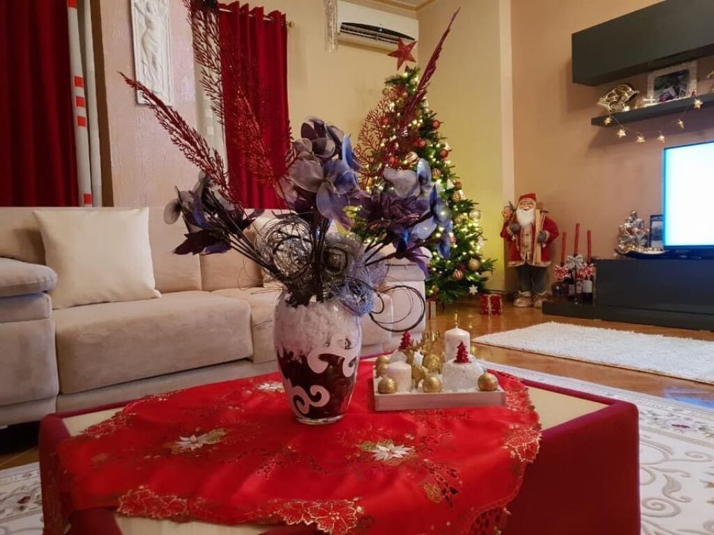 Shitet vile 4 kateshe prane Vilave Amerikane