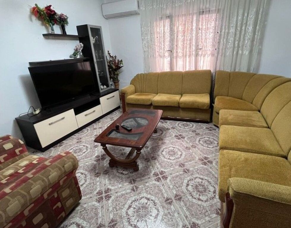 Qera, Apartament 2+1, Ish Parku i Autobuzave , Tirane.