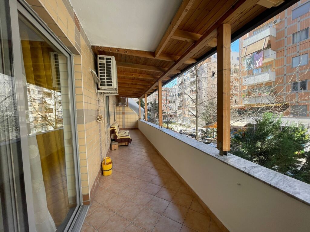 Apartment for rent - Astir